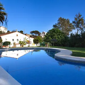 Agradable Adosado Con Piscina La Hidalga Hébergement de vacances